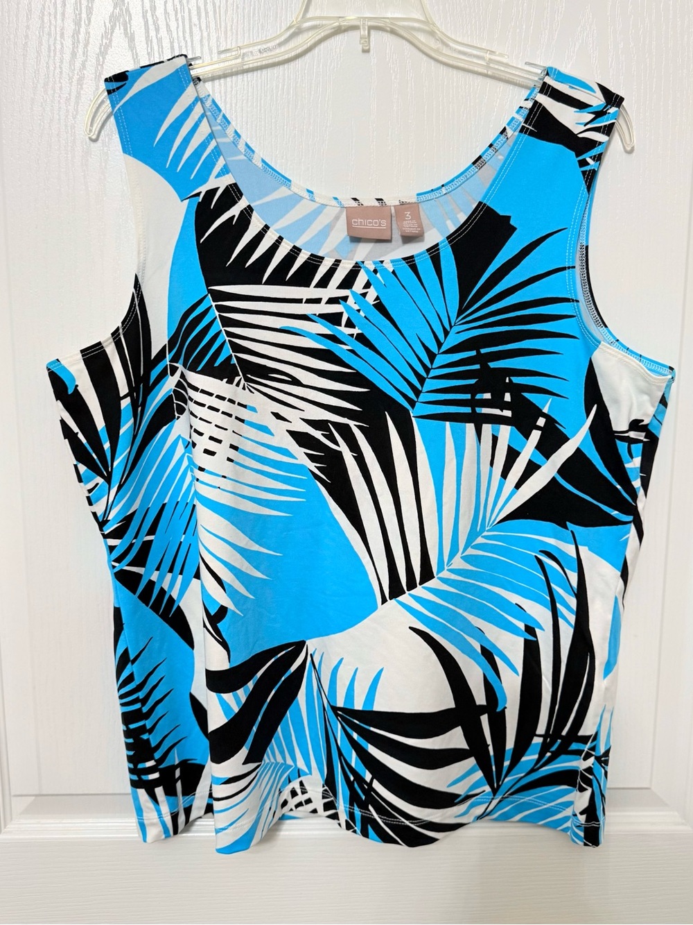 Chico's Black, White & Bright Blue Palm-Print Scoop Tank